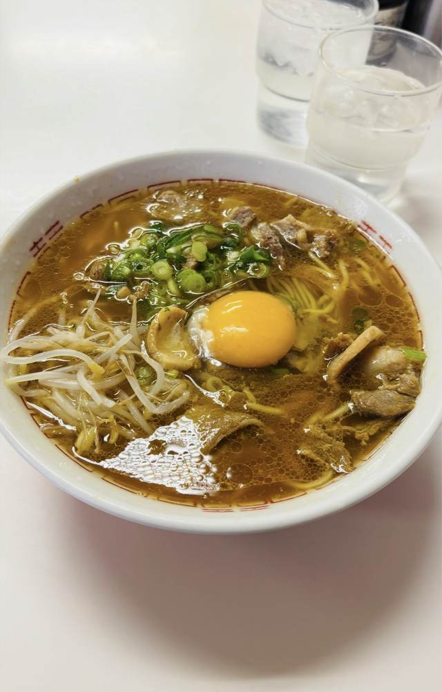 卵をのせた徳島ラーメン